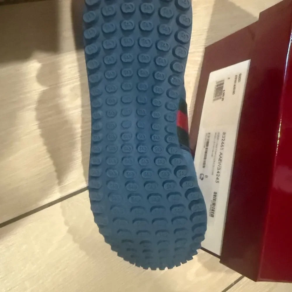 New with box Men's Blue Gucci Sneakers us size 9 Gucci 8